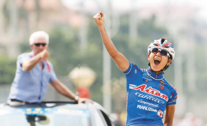 中岛康仁当仁不让夺冠军