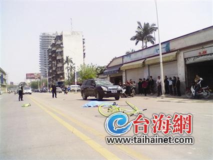 漳州骑“死飞”少女被撞身亡