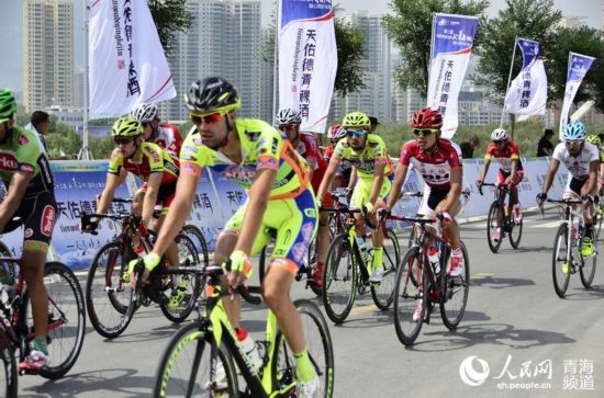 卡瓦次勇梅开二度 勇夺兰州绕圈赛冠军